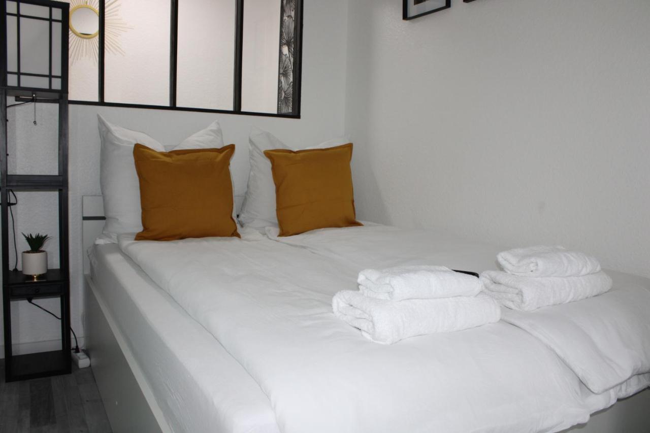 Zentrales Schickes Apartment ไฮล์บรอนน์ ภายนอก รูปภาพ