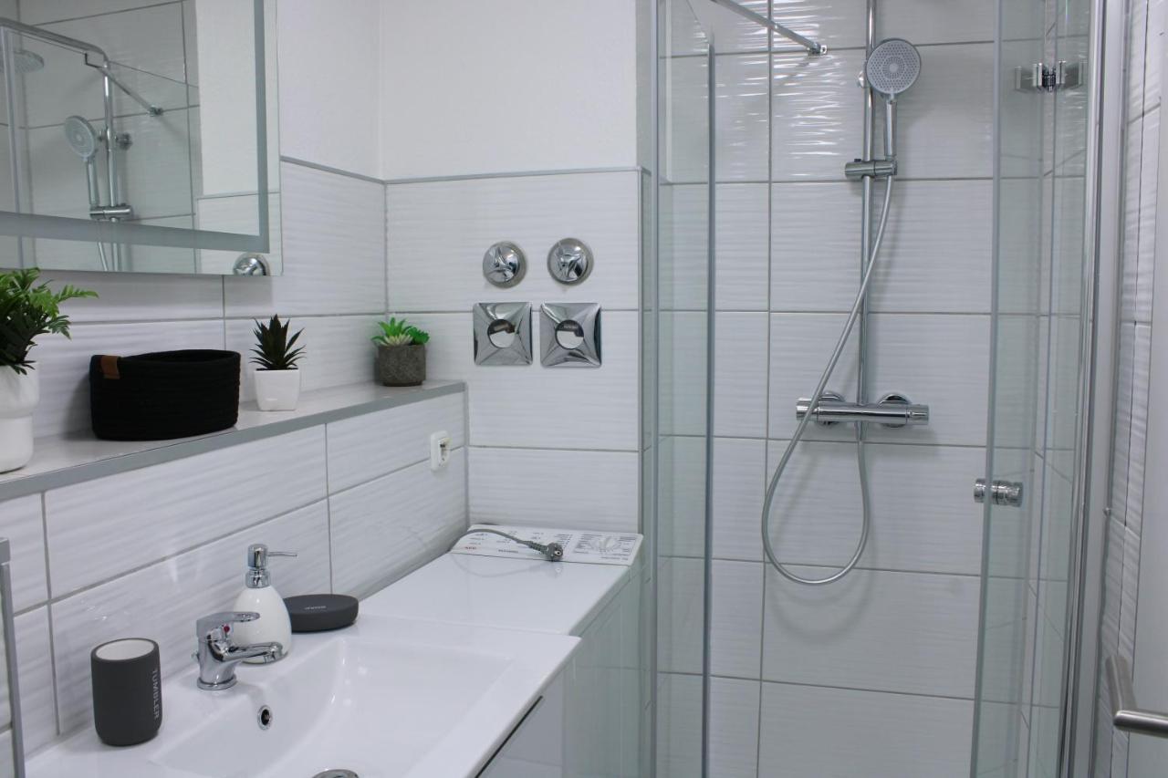 Zentrales Schickes Apartment ไฮล์บรอนน์ ภายนอก รูปภาพ
